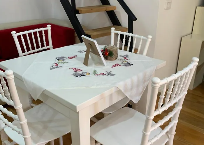 And Cozy X4 Victoria 2 טיראנה