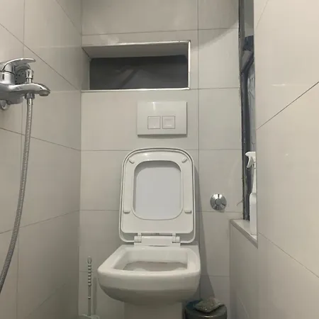 And Cozy X4 Victoria 2 Тирана