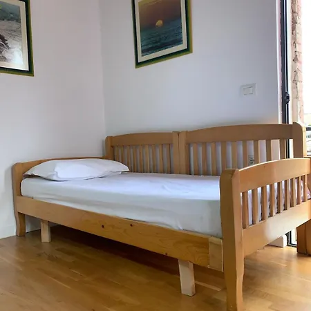 And Cozy X4 Victoria 2 * Tirana